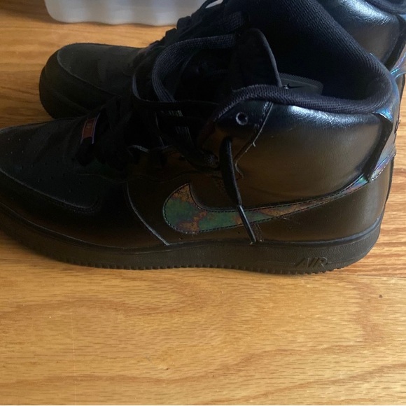 Nike Air Force 1 Metallic Rainbow - Picture 3 of 8